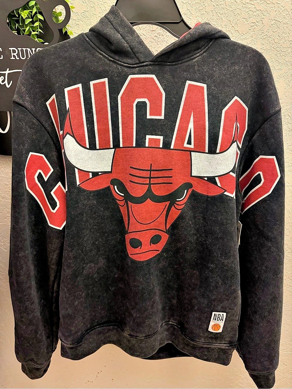 NBA Chicago Bulls graphic hoodie Graphic Hoodie in Black & Red Size XS NWT